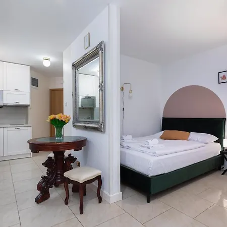 With Balcony Trentowskiego By Renters Apartament *