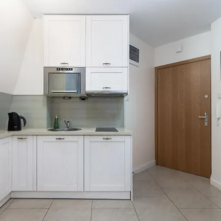 Apartament With Balcony Trentowskiego By Renters *